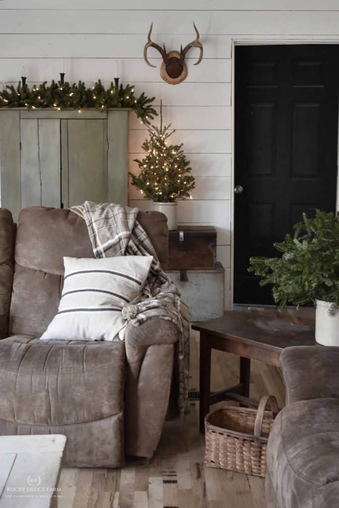 Rustic Farmhouse Christmas Living Room 