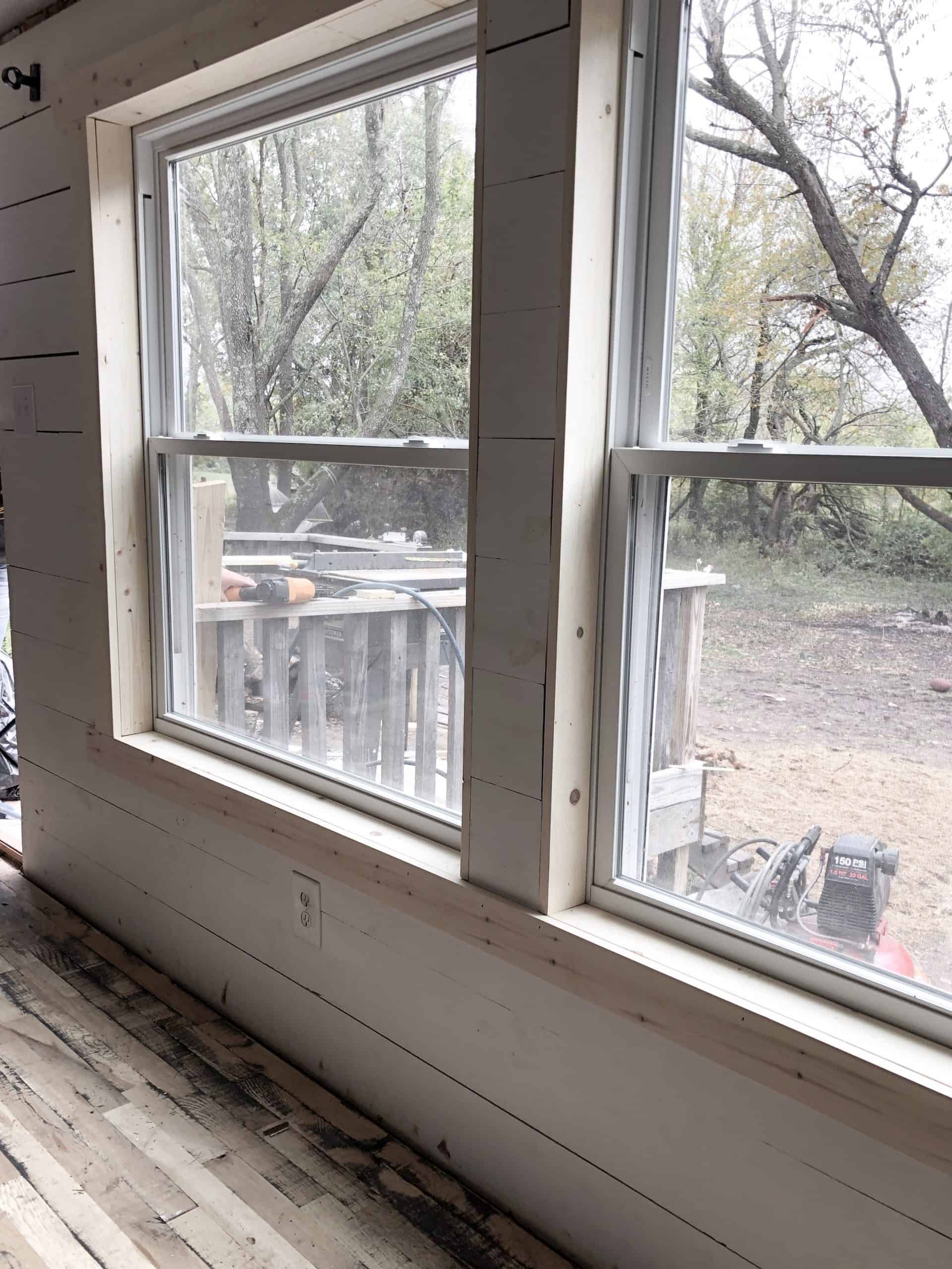 Simple Farmhouse Style Window Trim - Rocky Hedge Farm