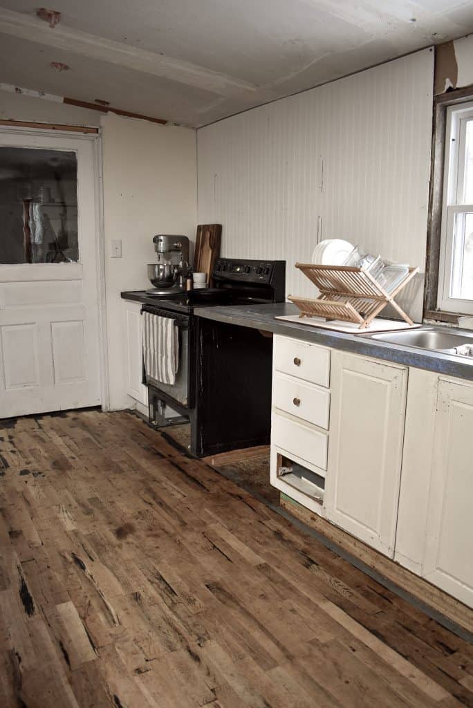 How to Remodel a Mobile Home Kitchen