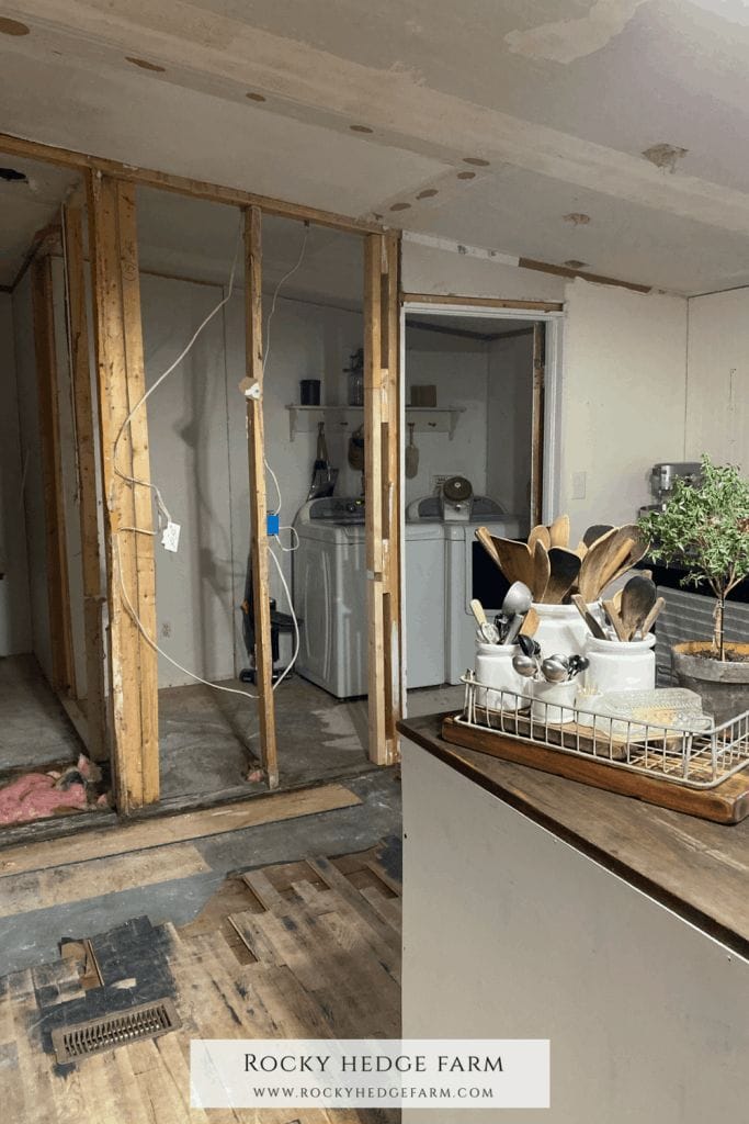Remodeling a Mobile Home Kitchen