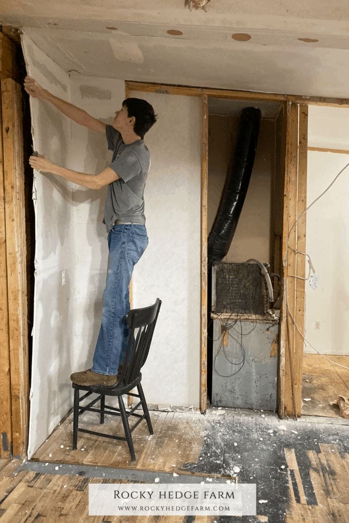 Replacing Walls In a Mobile Home