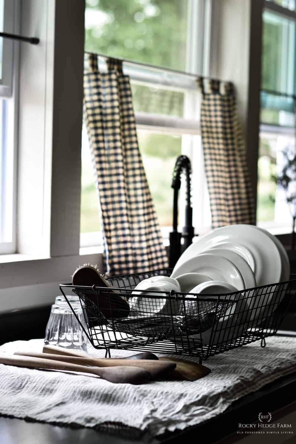 No Dishwasher? No Problem! Tools for Easy Dish Washing!