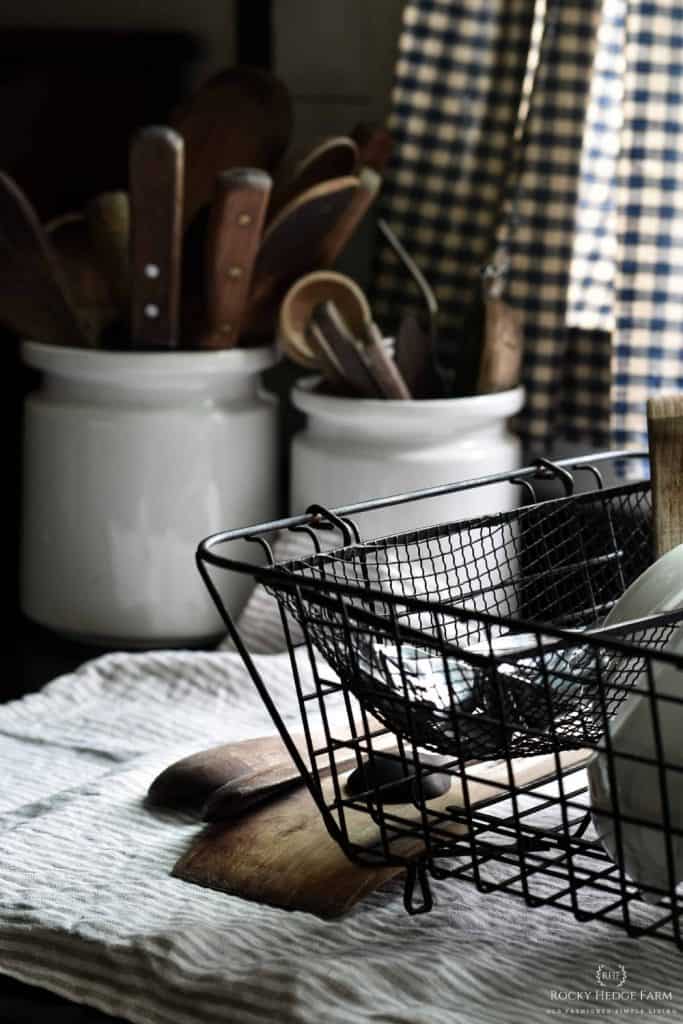 No Dishwasher? No Problem! Tools for Easy Dish Washing!