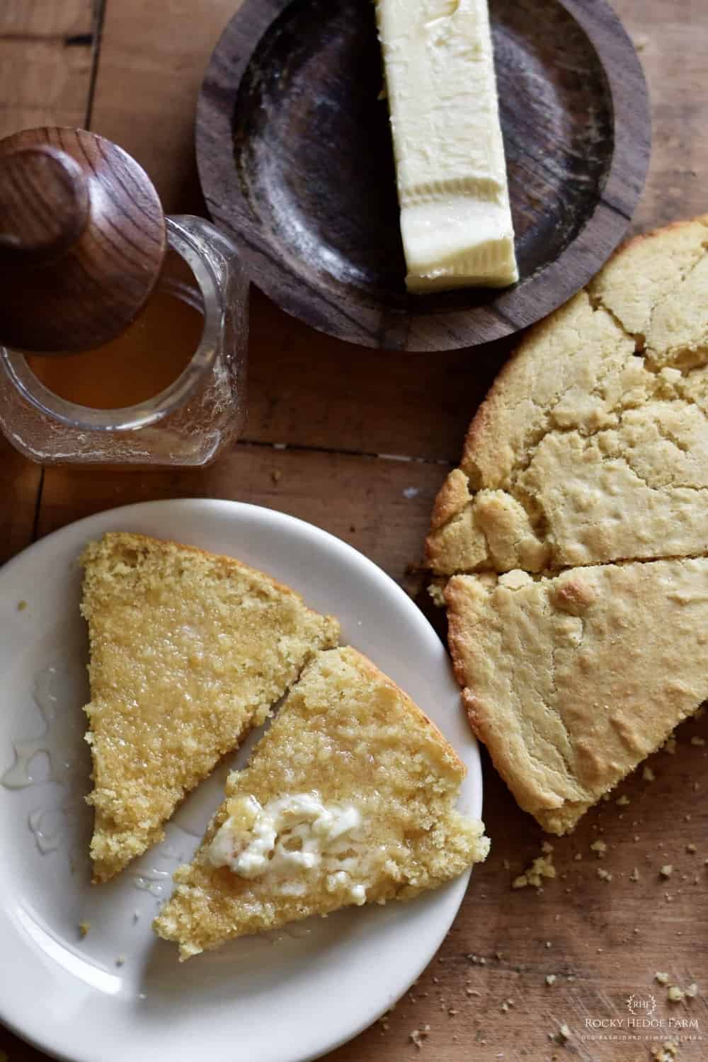 Cast Iron Skillet Cornbread Recipe - Rocky Hedge Farm