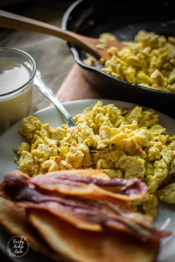 Scrambled Eggs and Bacon with Toast