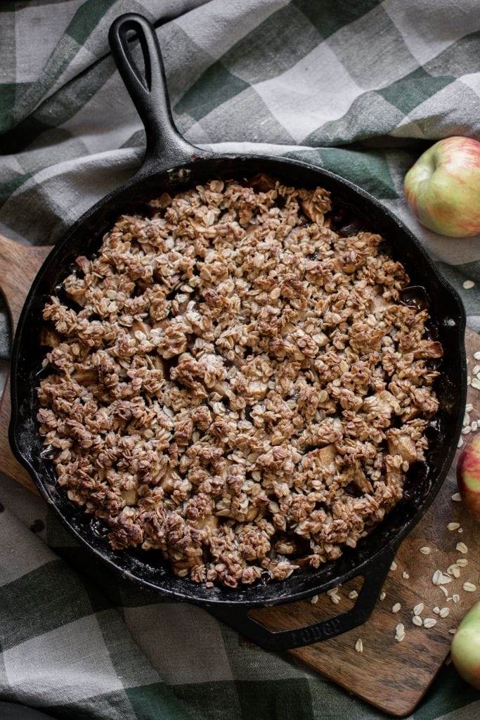 baked cast iron apple crisp