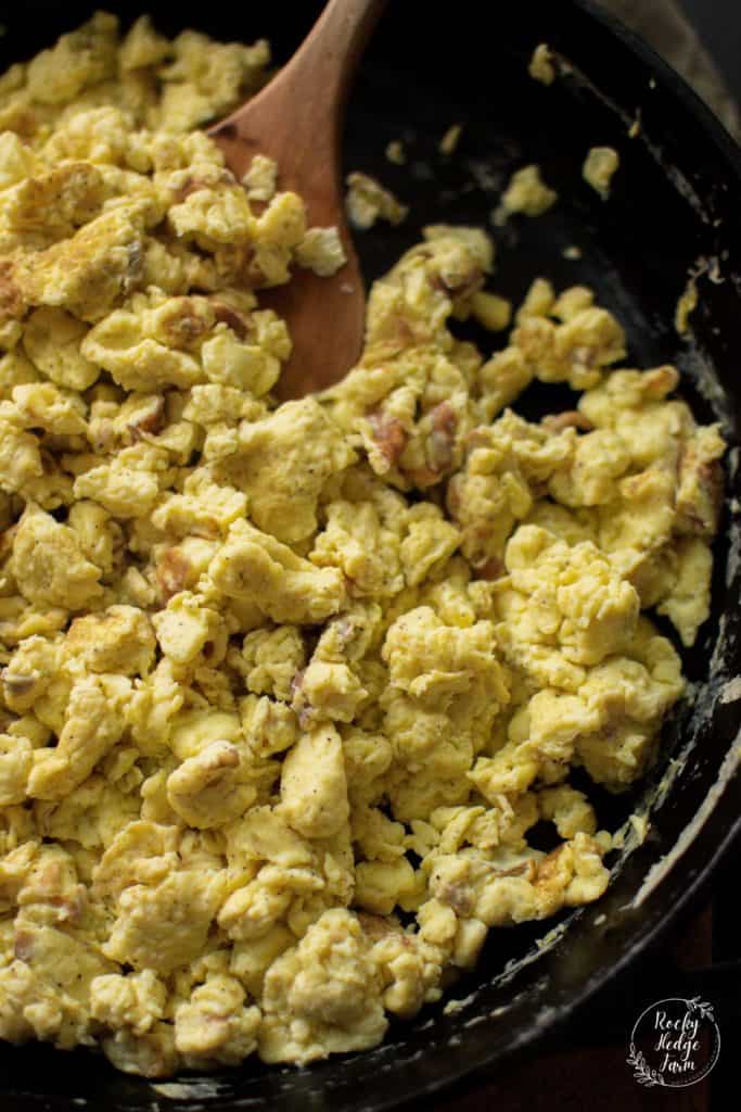 How To Cook Scrambled Eggs in Cast Iron (The RIGHT Way)