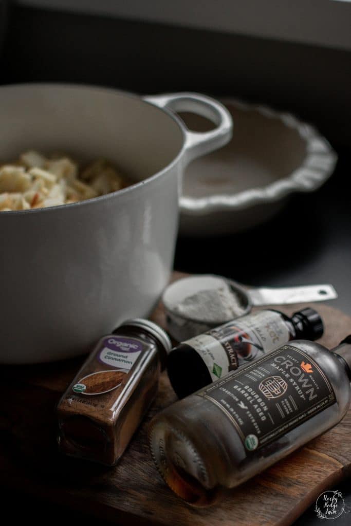 Ingredients to make a Maple Apple Pie