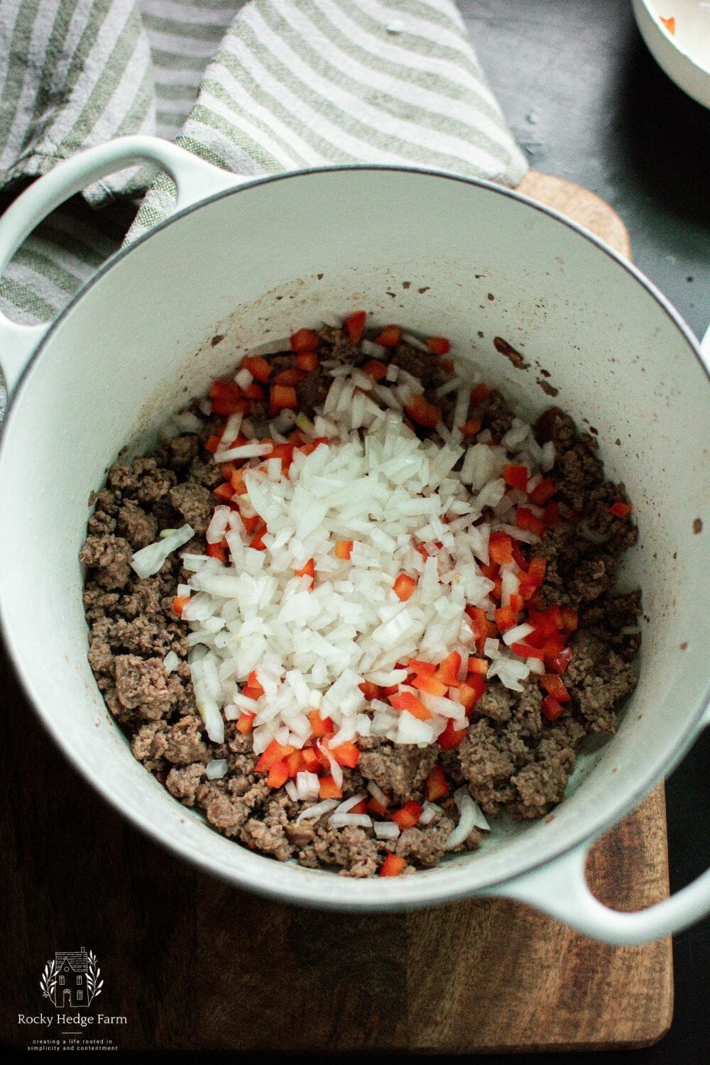 Dutch Oven Cowboy Beans Recipe With Hamburger Rocky Hedge Farm   Hamburger Cowboy Beans 