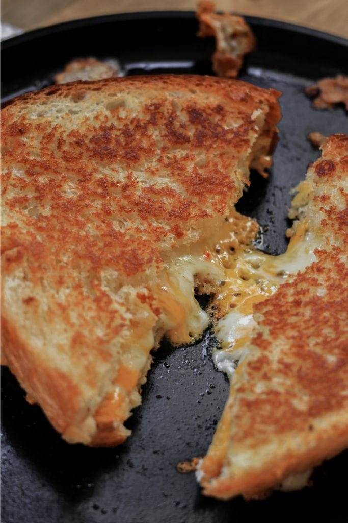 cast iron grilled cheese sandwich